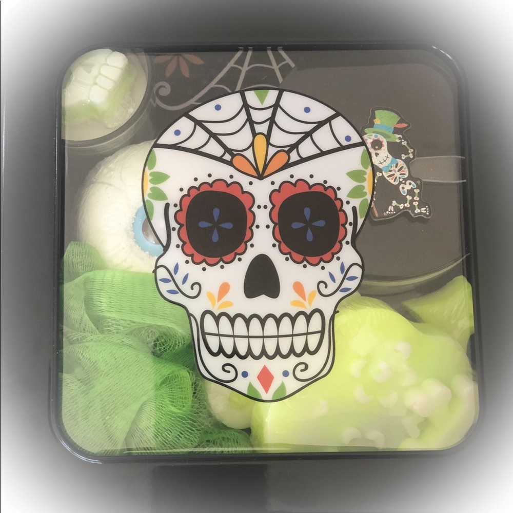 SOLD-Skull Spa Set (Lemon Eucalyptus )